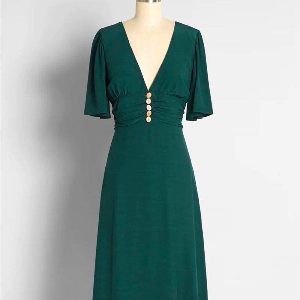 Modcloth Emerald Green V-Neck Button Midi Dress